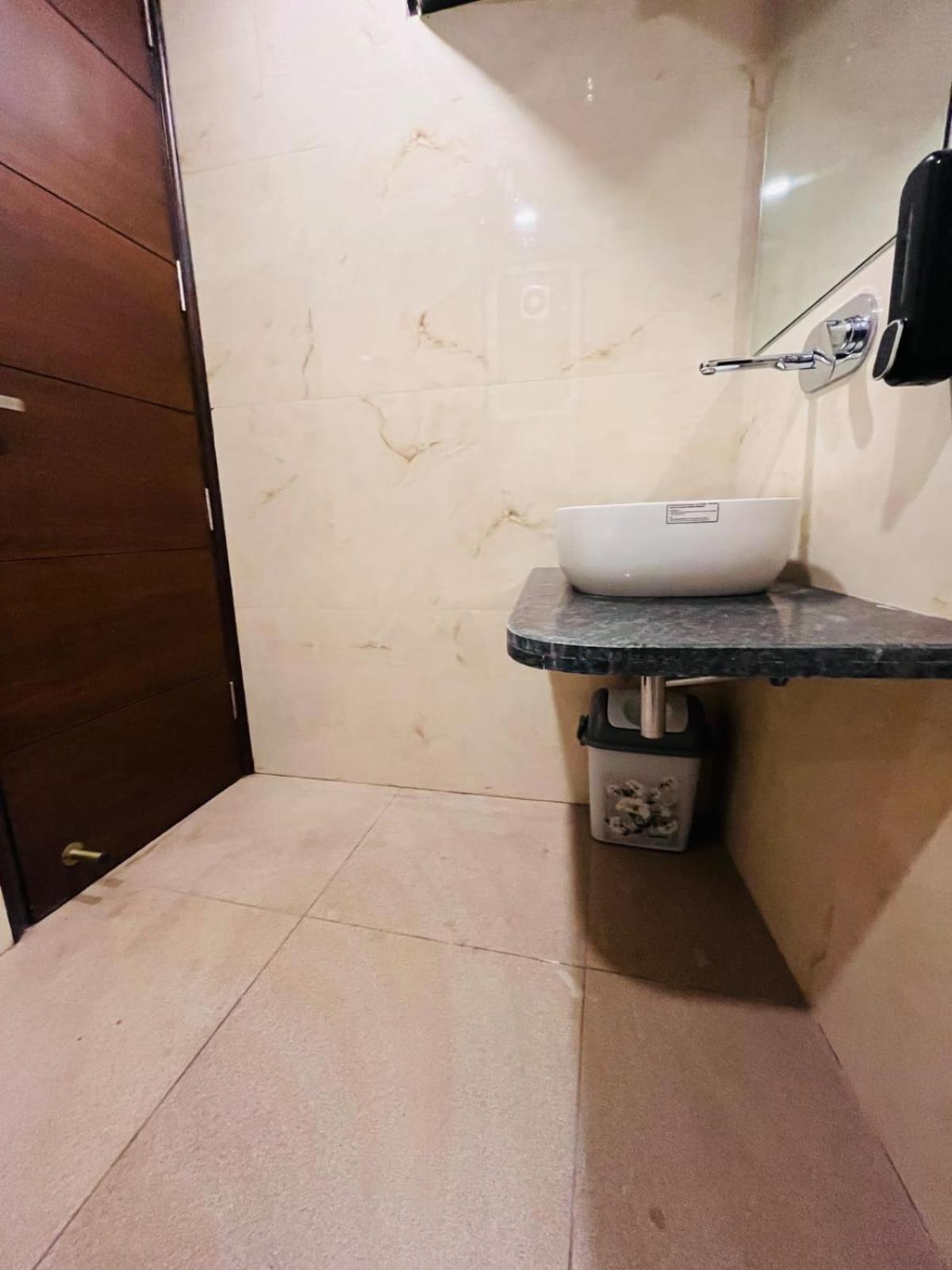 Frankstay By Hotel Mayfair Newly Built - نيودلهي المظهر الخارجي الصورة